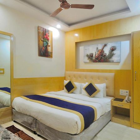 Hotel Prince Palace Deluxe - Paharganj - Yeni Delhi Dış mekan fotoğraf