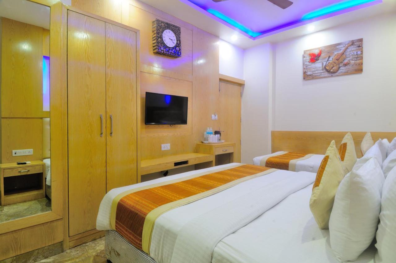 Hotel Prince Palace Deluxe - Paharganj - Yeni Delhi Dış mekan fotoğraf
