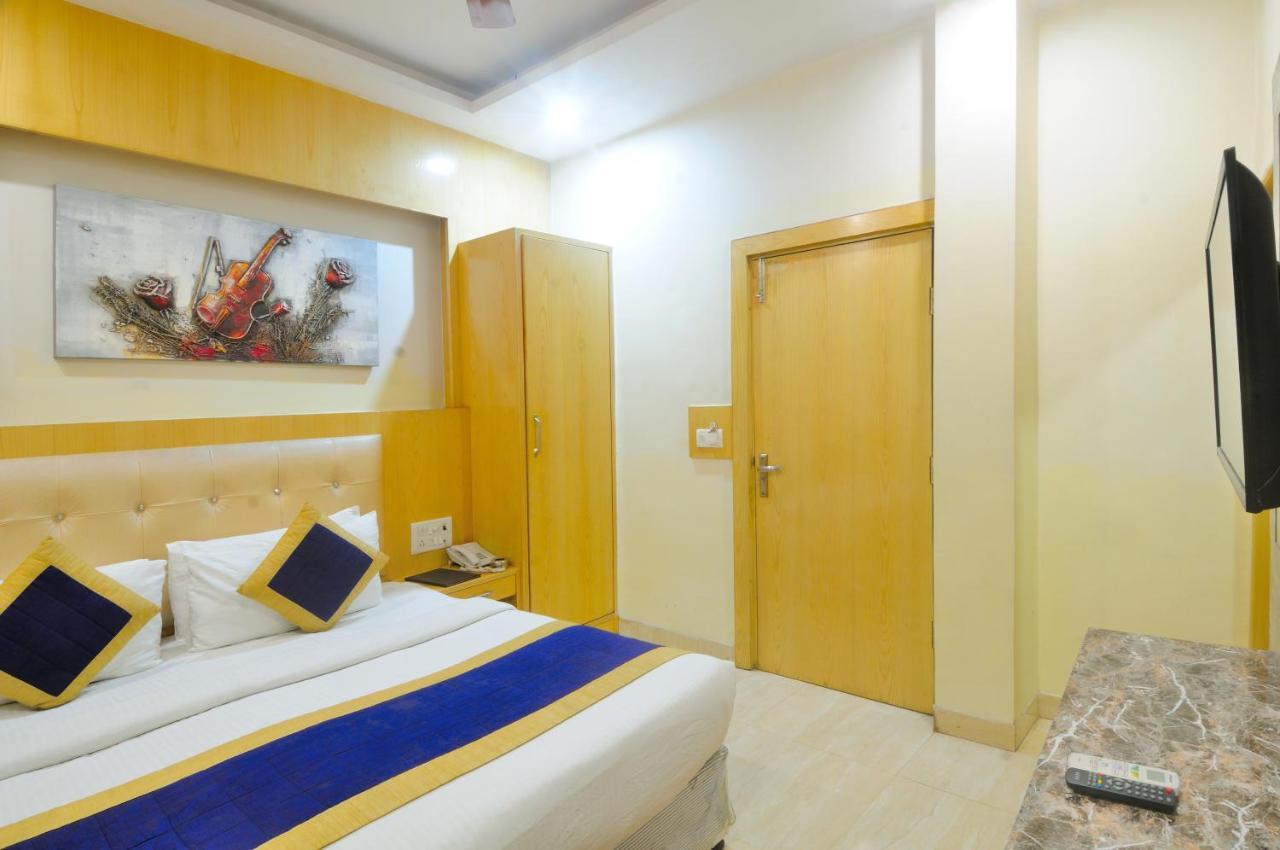 Hotel Prince Palace Deluxe - Paharganj - Yeni Delhi Dış mekan fotoğraf
