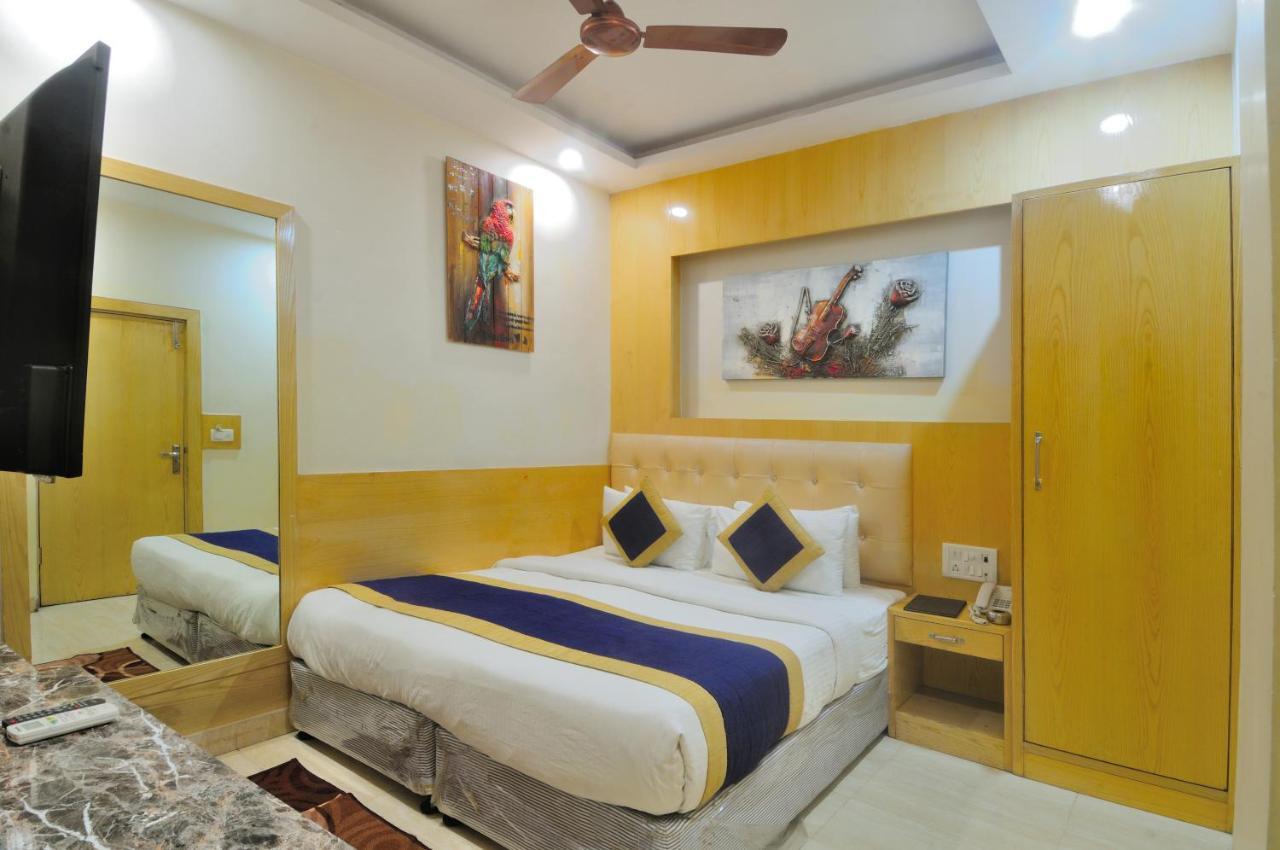 Hotel Prince Palace Deluxe - Paharganj - Yeni Delhi Dış mekan fotoğraf