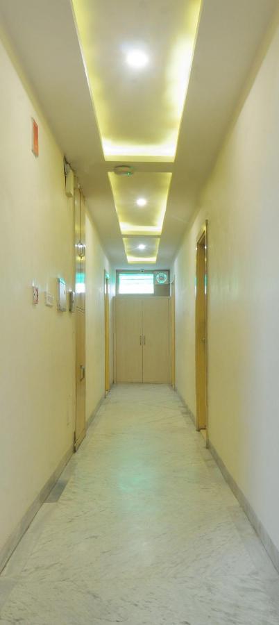 Hotel Prince Palace Deluxe - Paharganj - Yeni Delhi Dış mekan fotoğraf