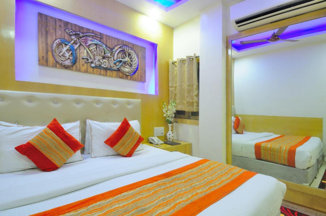 Hotel Prince Palace Deluxe - Paharganj - Yeni Delhi Dış mekan fotoğraf